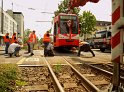KVB Bahn entgleist Koeln Suelz Hermeskeilerstr Am Beethovenpark P068